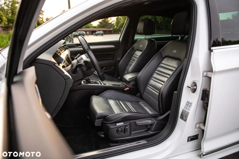 Volkswagen Passat - 15