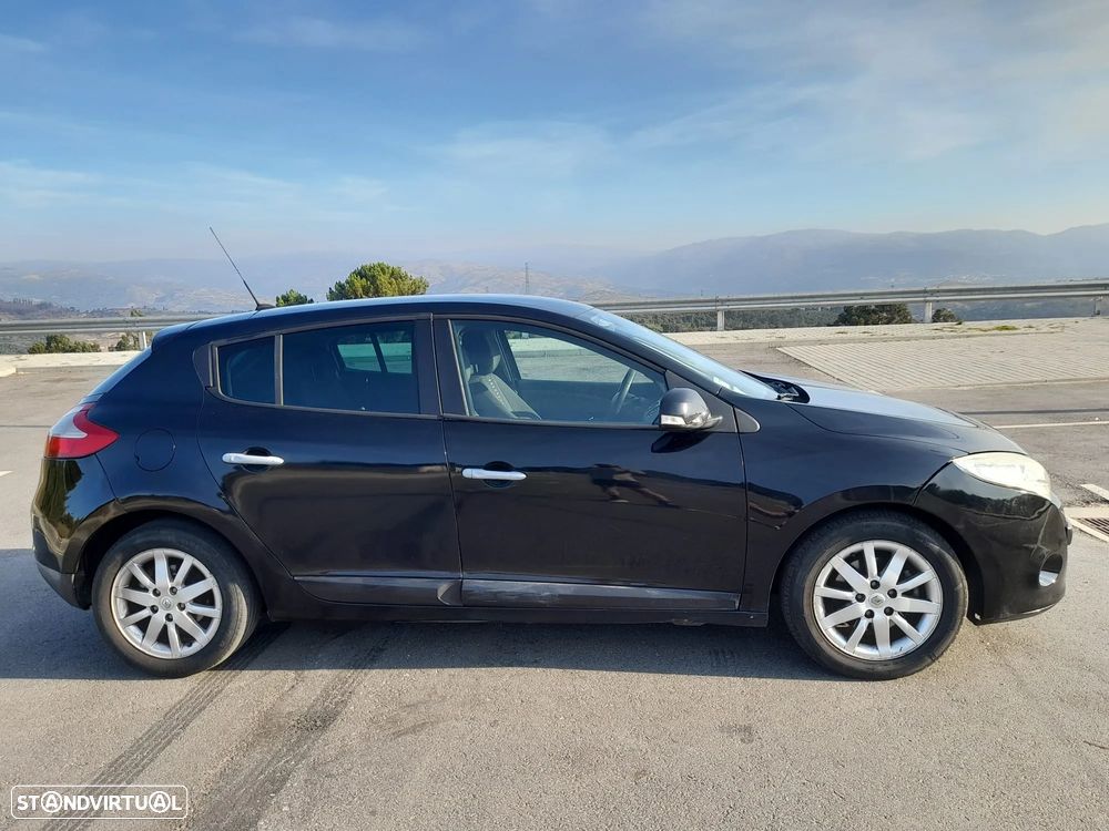 Renault Mégane 1.5 dCi Dynamique S - 4