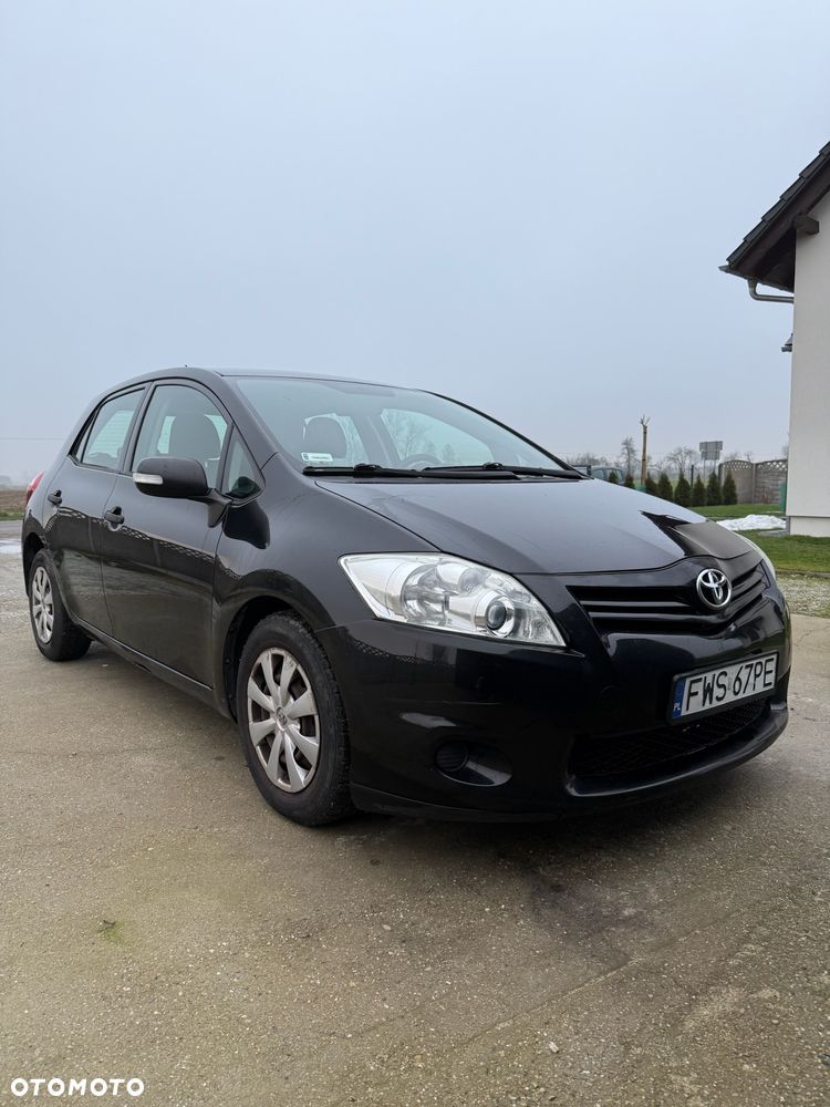 Toyota Auris 1.4 D-4D 2010 - 1