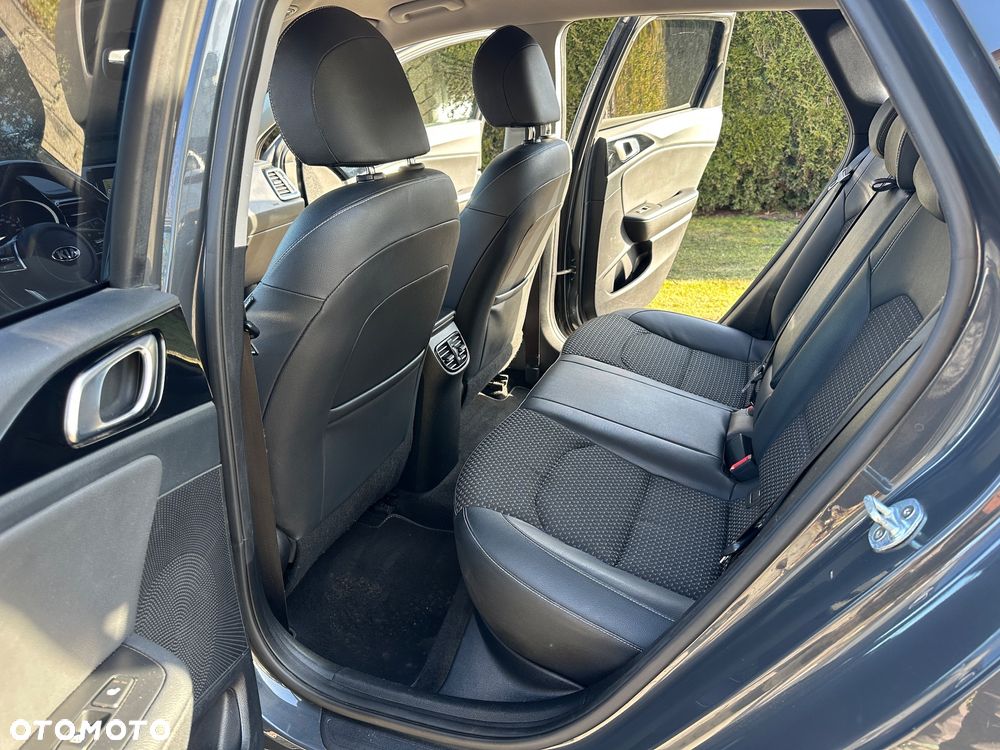 Kia Ceed 1.4 T-GDI OPF GT Line - 25