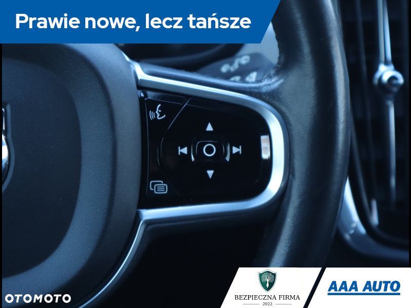 Volvo V90 Cross Country - 24