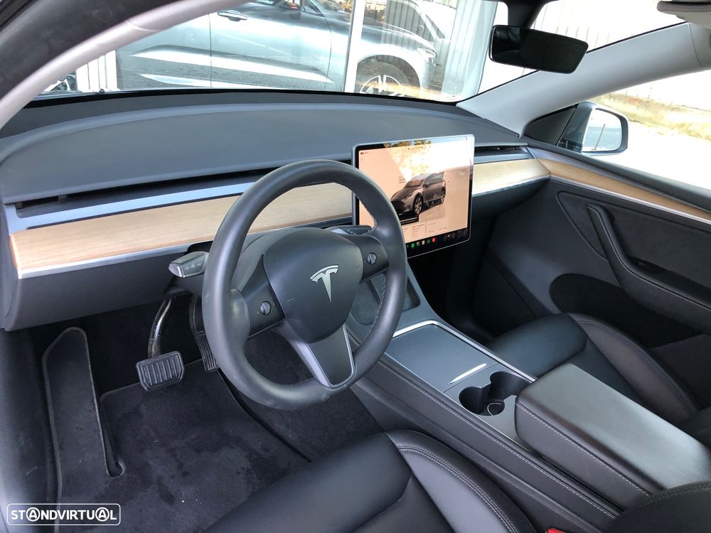 Tesla Model Y Long Range Tração Integral - 21