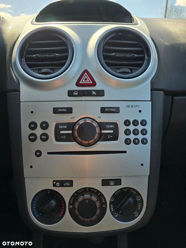 Opel Corsa - 28