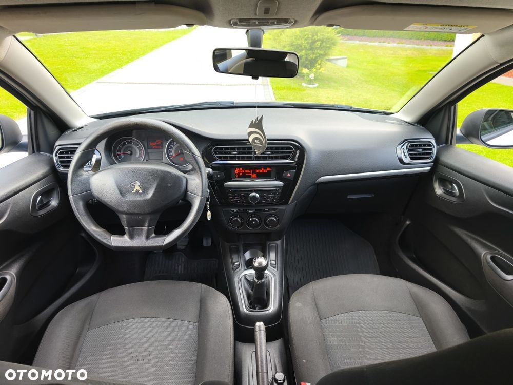 Peugeot 301 - 7