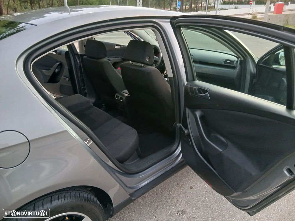 VW Passat 1.9 TDi Trendline Pack - 9