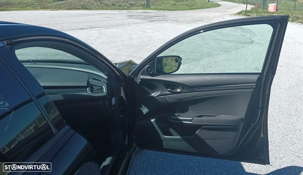 Honda Civic 1.0 i-VTEC Elegance Navi - 14