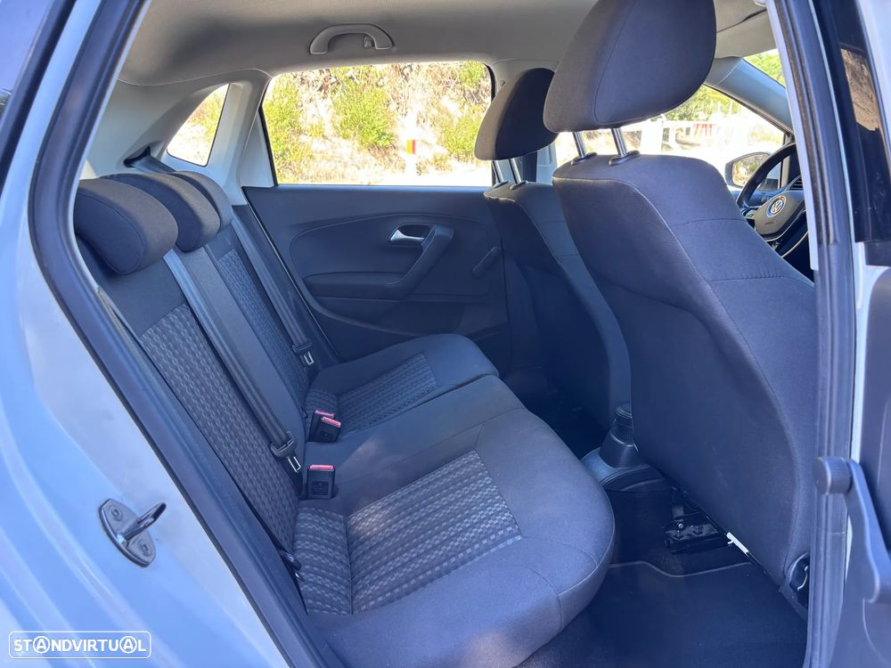 VW Polo 1.4 TDi Confortline - 13