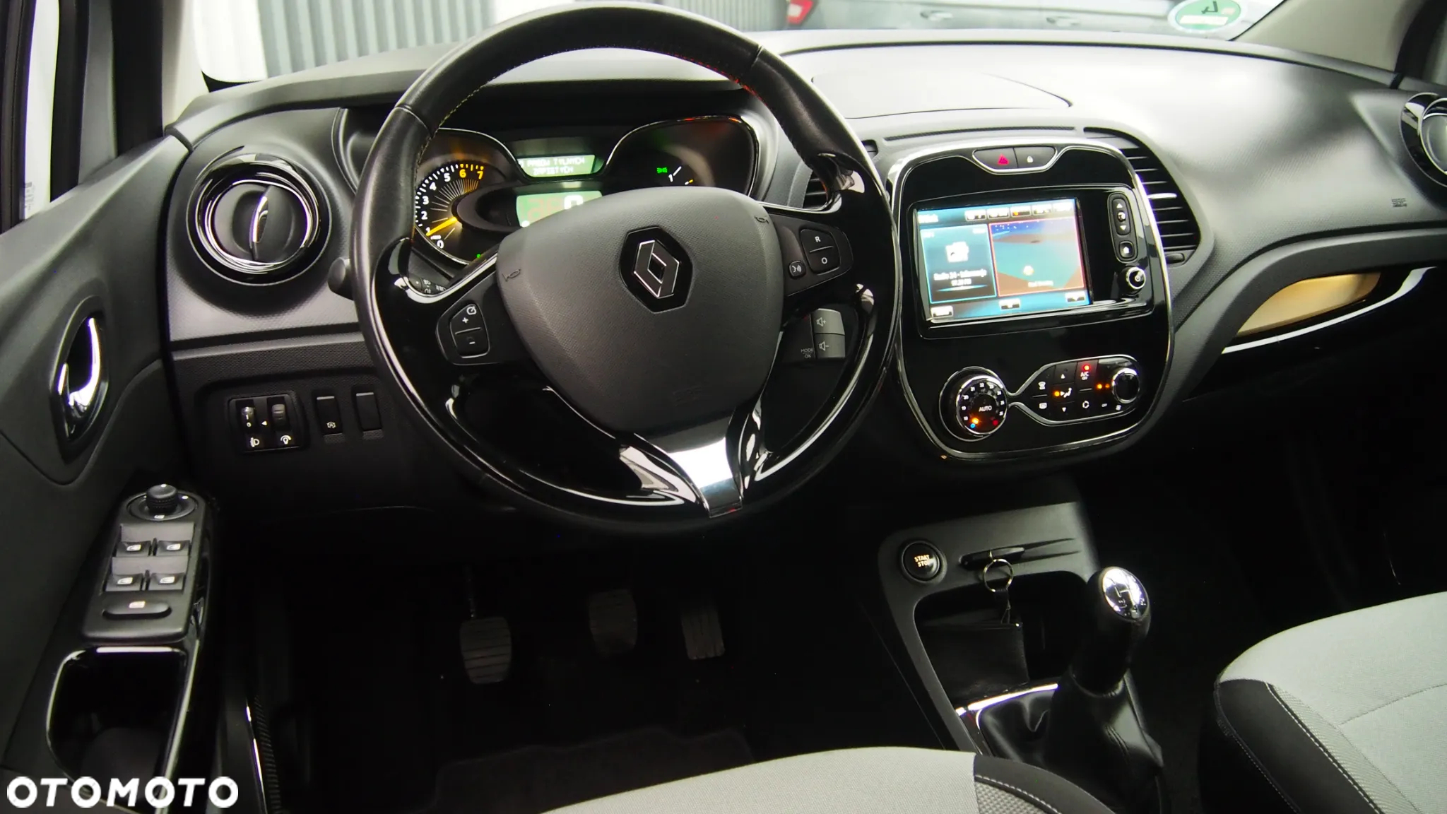 Renault Captur 0.9 Energy TCe Life EU6 - 26
