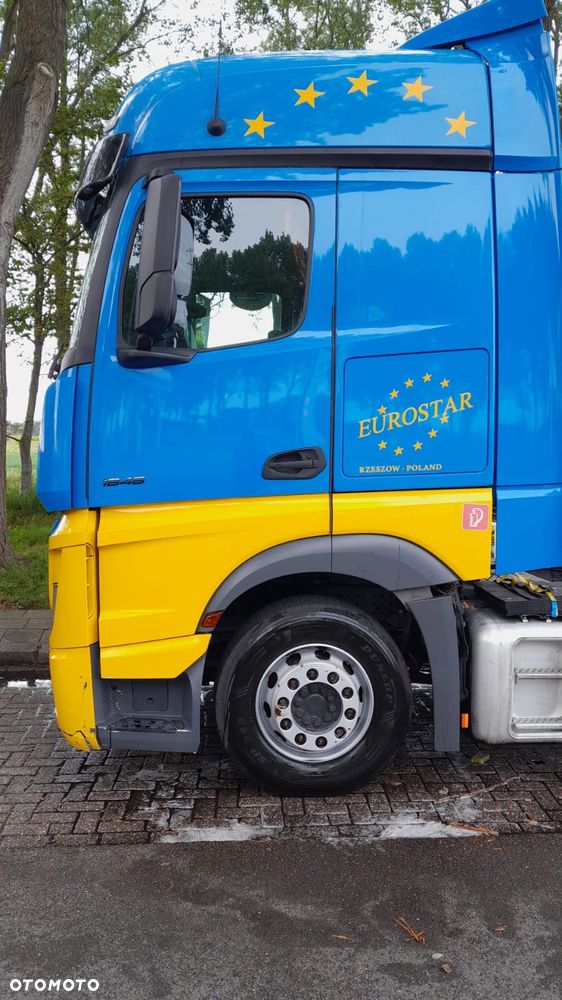 Mercedes-Benz Actros - 8