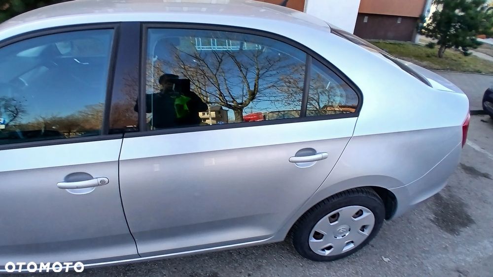 Skoda RAPID 1.6 TDI DPF Edition - 12