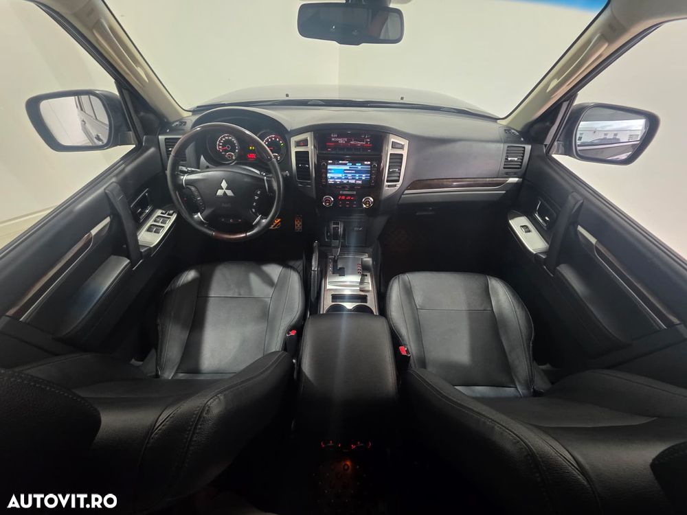 Mitsubishi Pajero 3.2 DI-D Instyle - 9