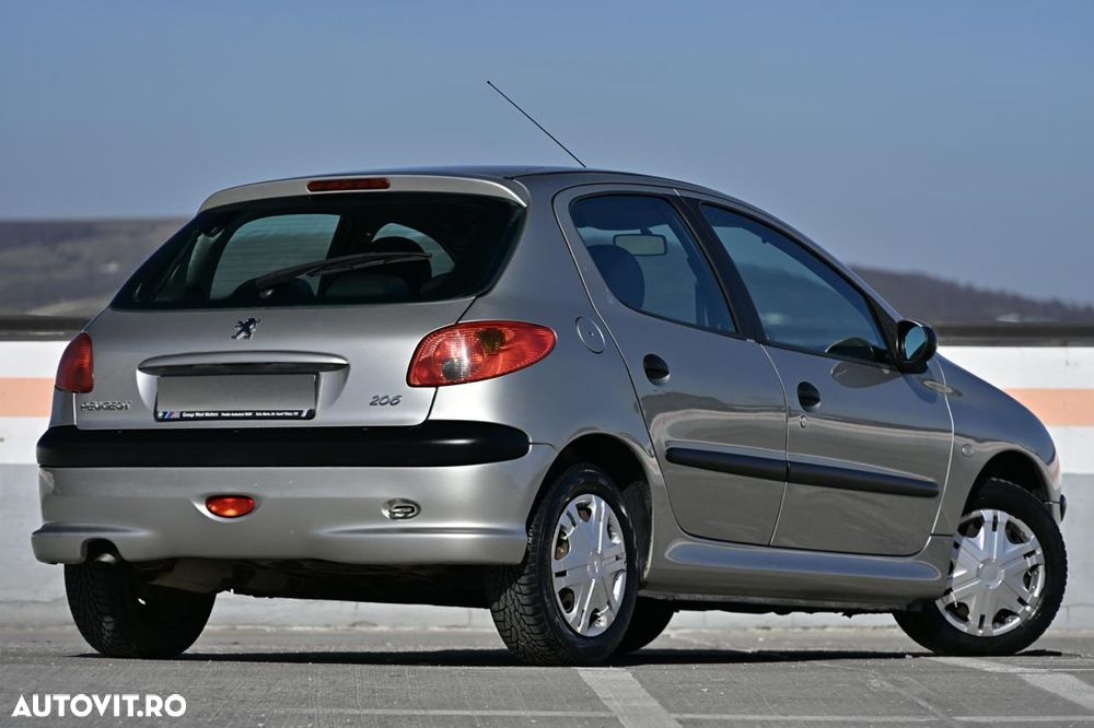 Peugeot 206 1.4E Sedan - 7