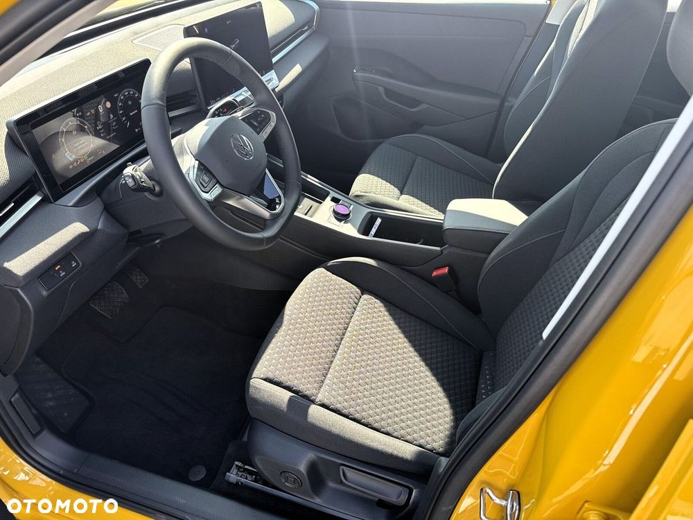 Volkswagen T-Roc - 9