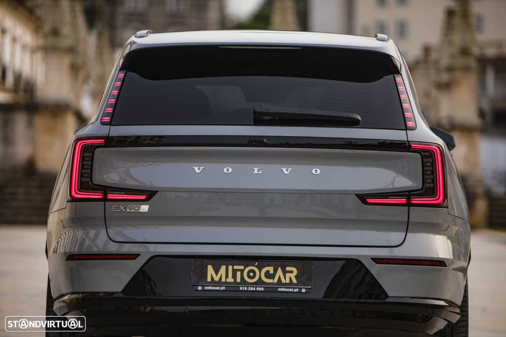 Volvo EX90 Twin Performance AWD Plus (7L) - 11