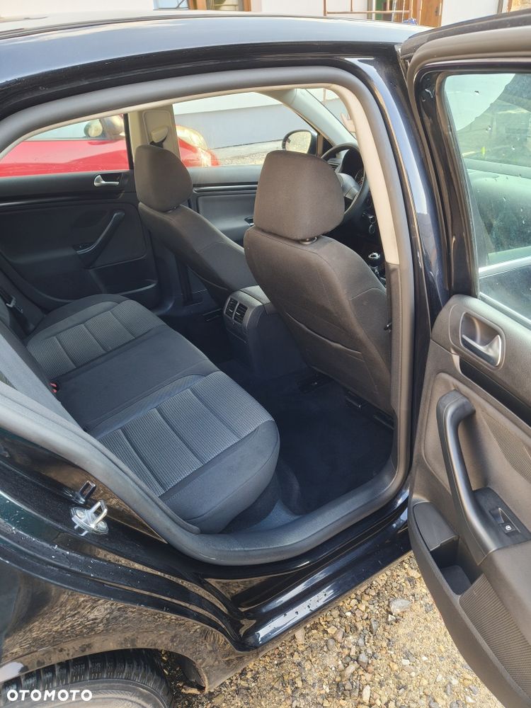 Volkswagen Jetta - 7