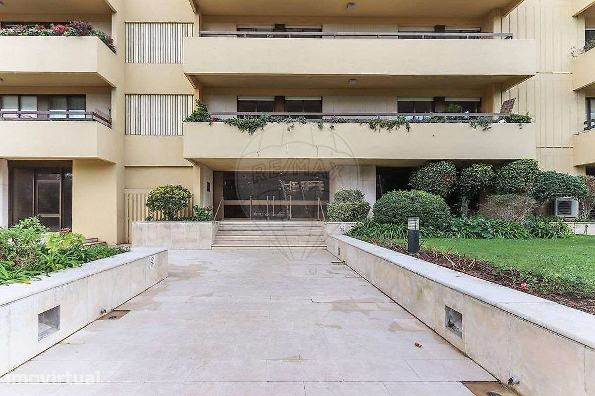 Apartamento T4 para venda - Grande imagem: 2/8