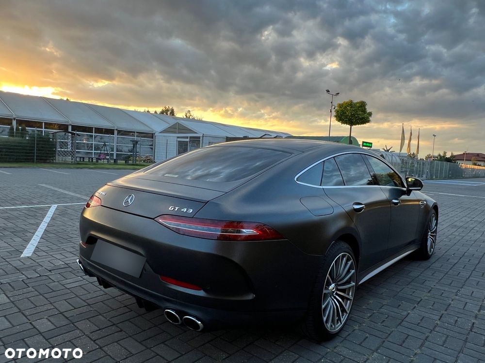 Mercedes-Benz AMG GT 43 4-Matic+ - 32