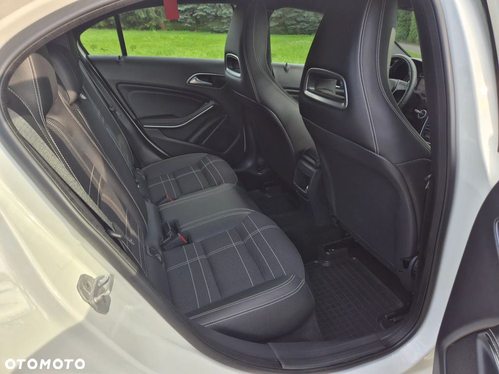 Mercedes-Benz Klasa A 180 CDI (BlueEFFICIENCY) AMG Sport - 31