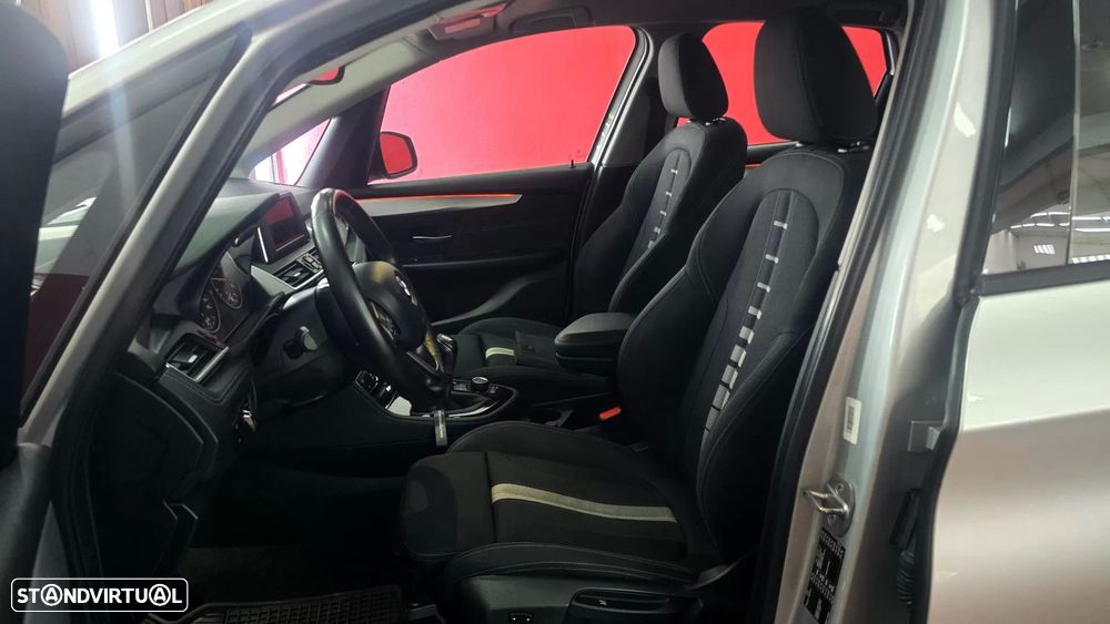 BMW 216 Active Tourer d Line Sport - 40