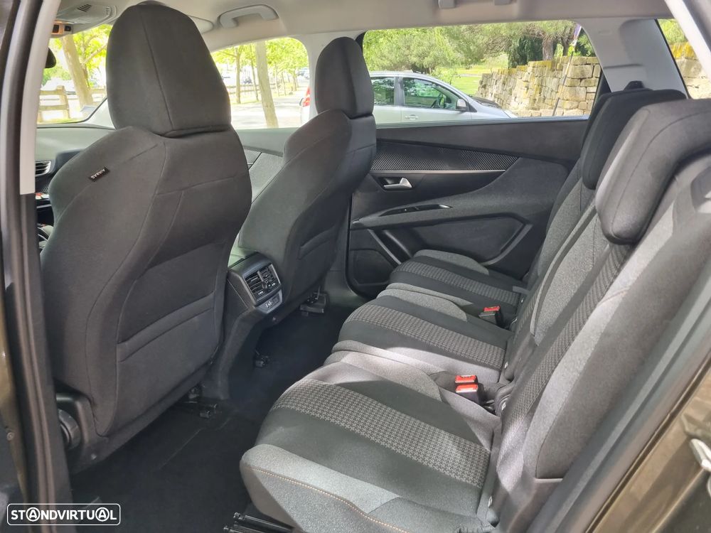 Peugeot 5008 PureTech 130 EAT8 Stop & Start Active Pack - 31