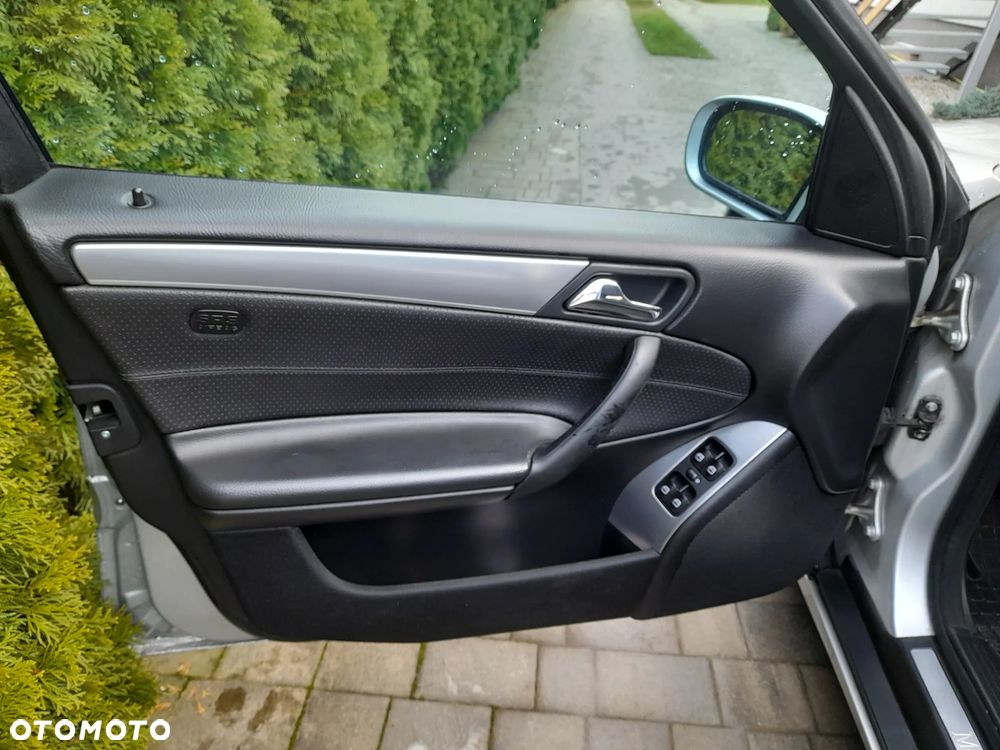 Mercedes-Benz Klasa C - 23