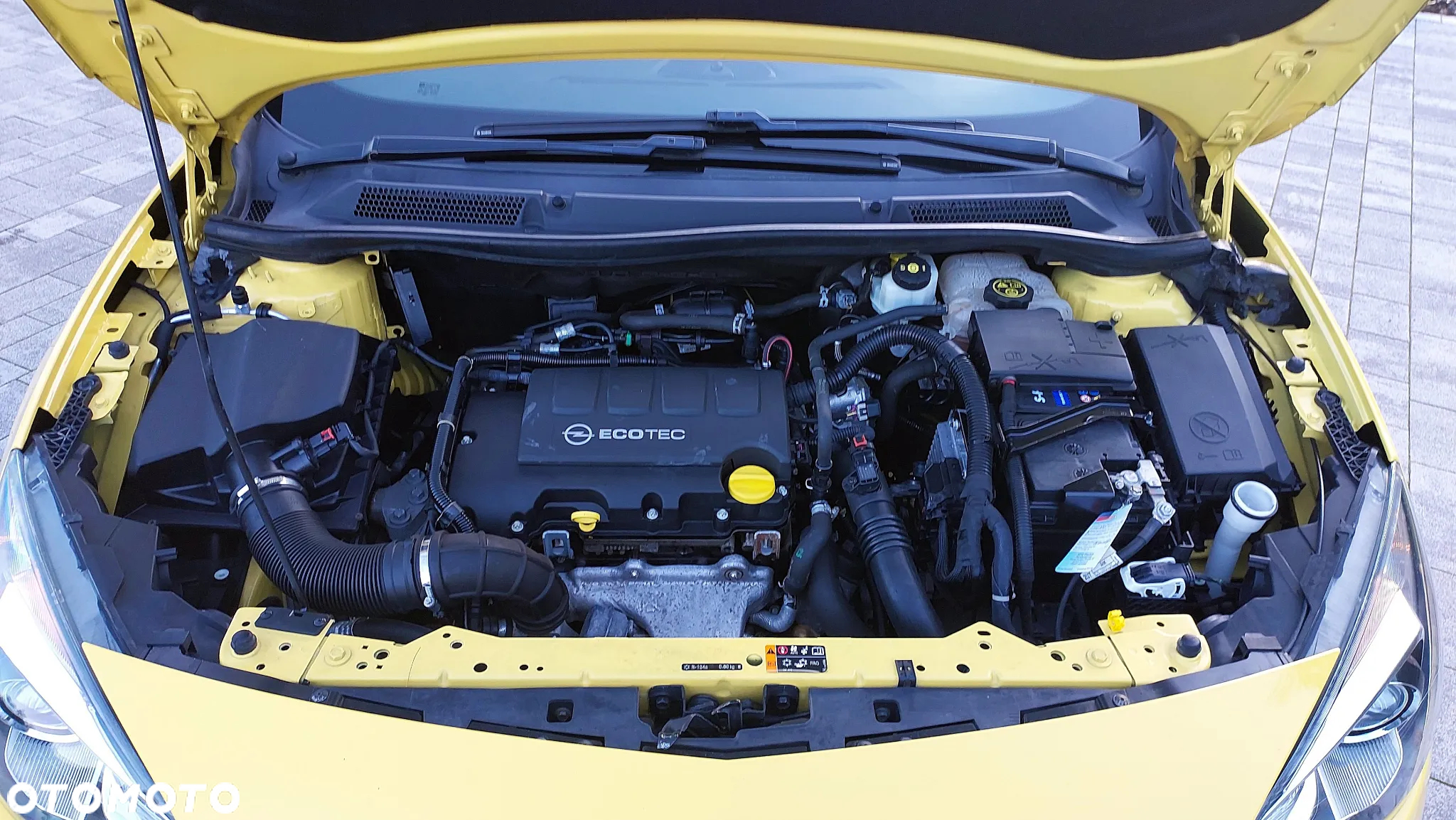 Opel Astra IV GTC 1.4 T Sport - 19