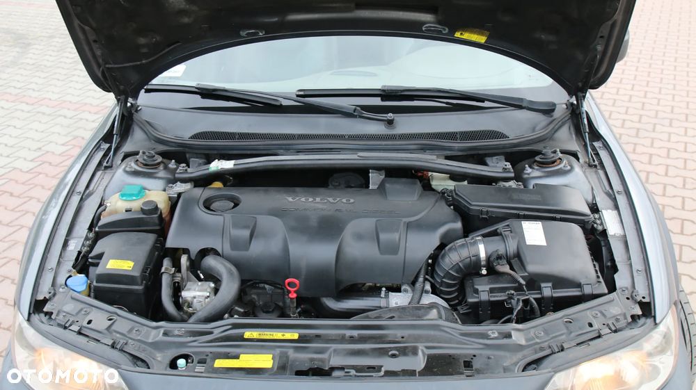 Volvo XC 70 D5 AWD Automatik Comfort - 6