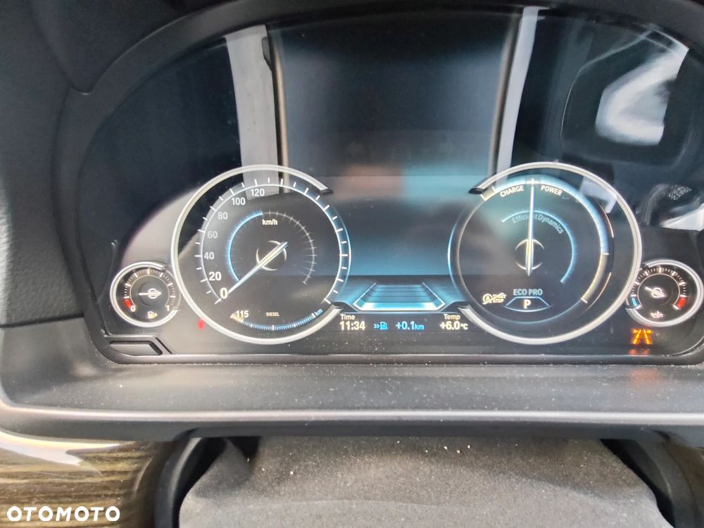 BMW Seria 5 530d xDrive Luxury Line - 36