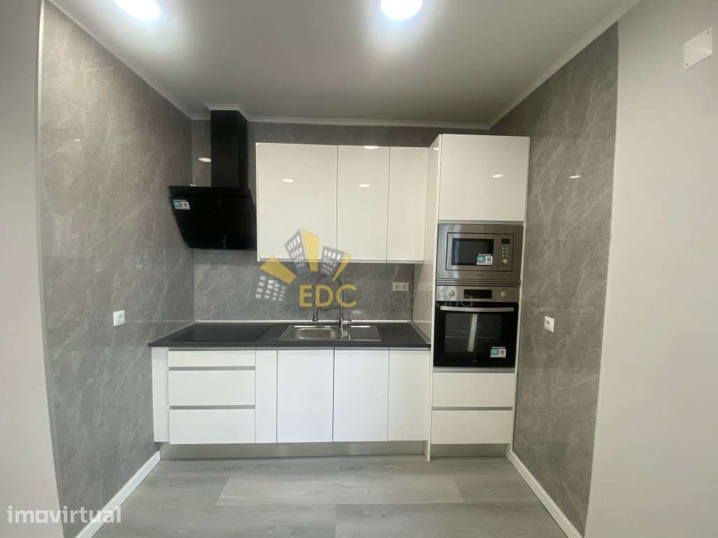 Apartamento T1 Remodelado em Zona Central da Amadora| Junto a Trans... - Grande imagem: 2/15
