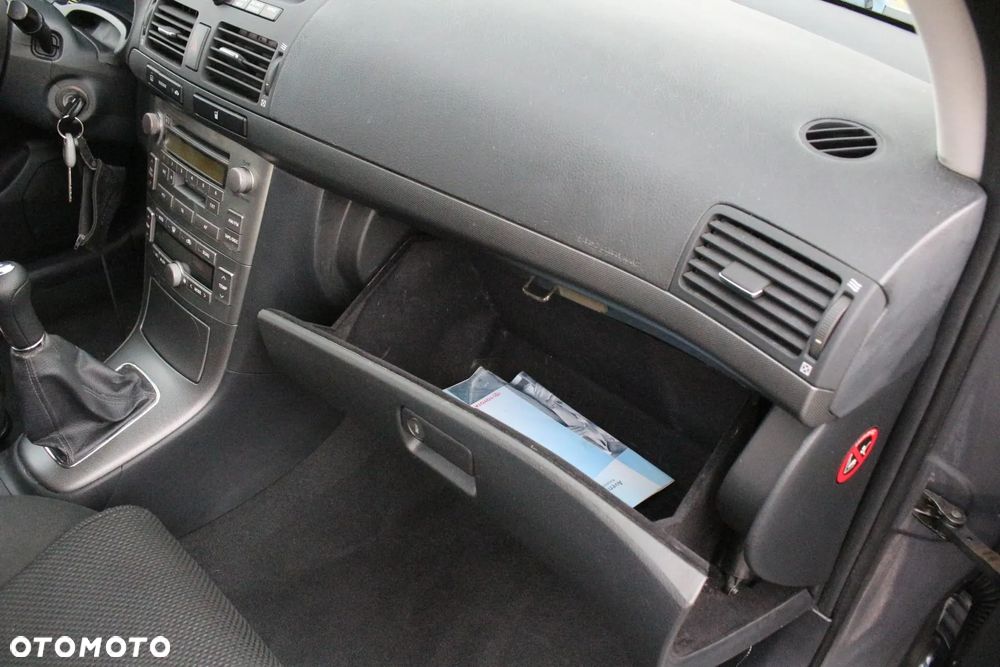 Toyota Avensis 2.0 D-4D Combi - 20