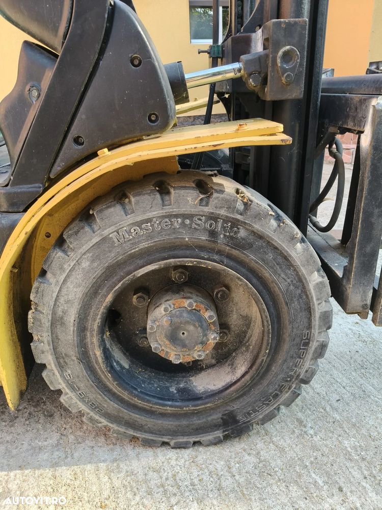 Komatsu FD30T-14 - 7