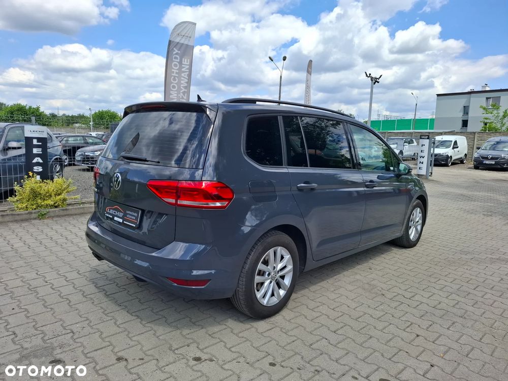 Volkswagen Touran - 37