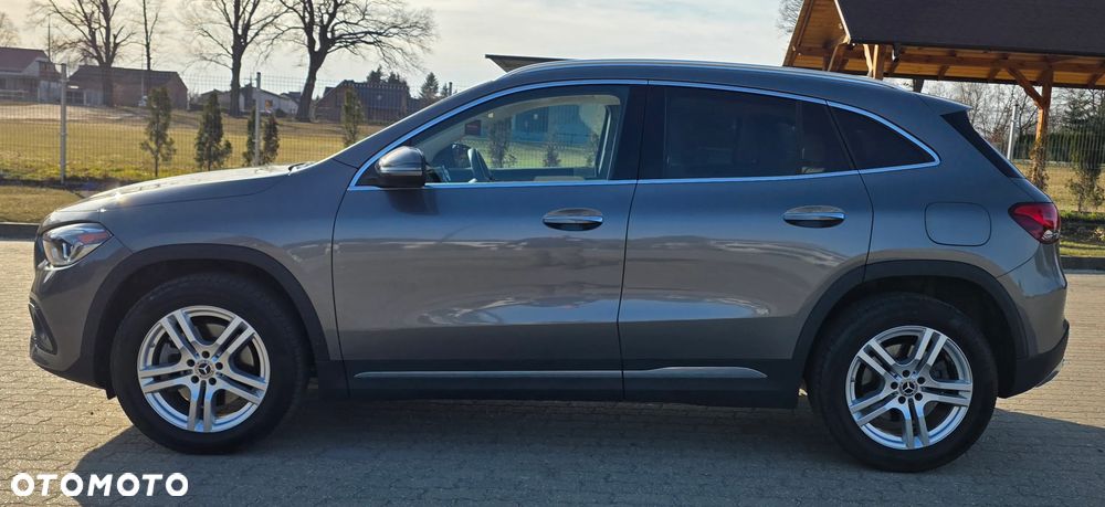 Mercedes-Benz GLA 250 4Matic 8G-DCT Progressive - 10