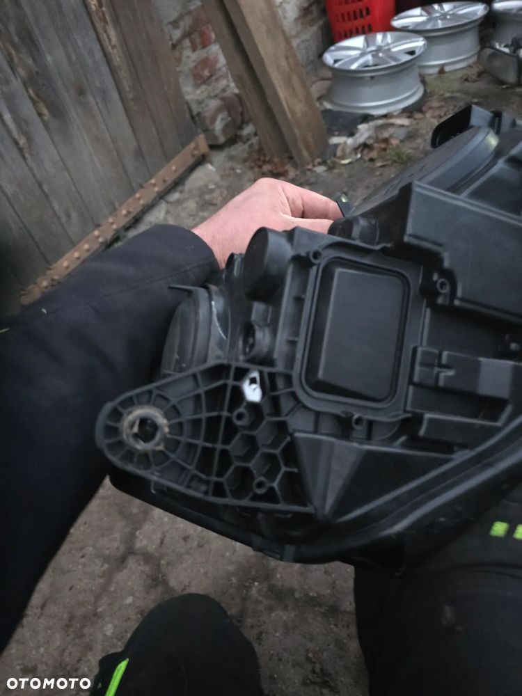 Reflektor lewy przód skoda Fabia III lift  led 6V1 941 015D - 3