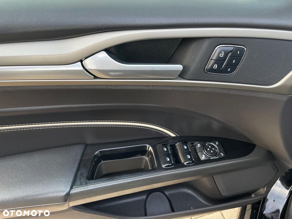 Ford Mondeo Vignale 2.0 TDCi PowerShift - 9