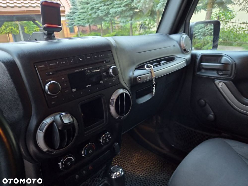 Jeep Wrangler - 11
