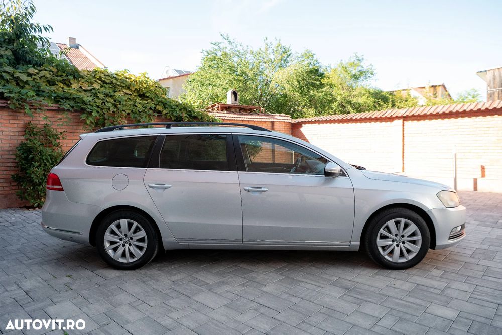 Volkswagen Passat 2.0 TDI BlueMotion Technology DSG Comfortline - 4