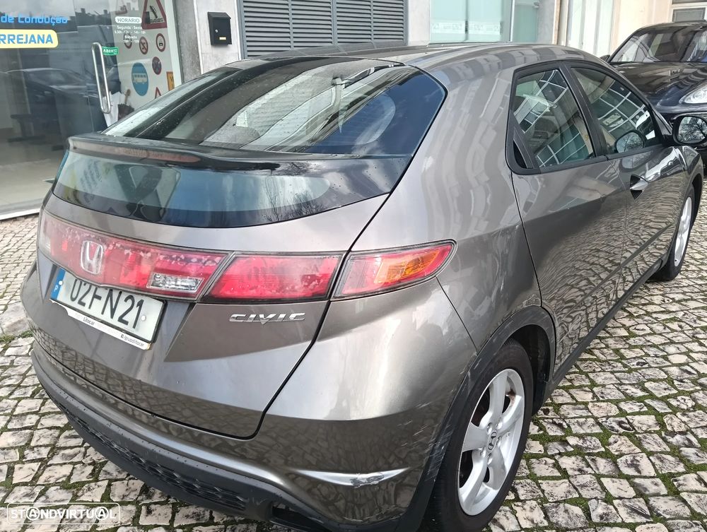 Honda Civic 1.4 Comfort - 3