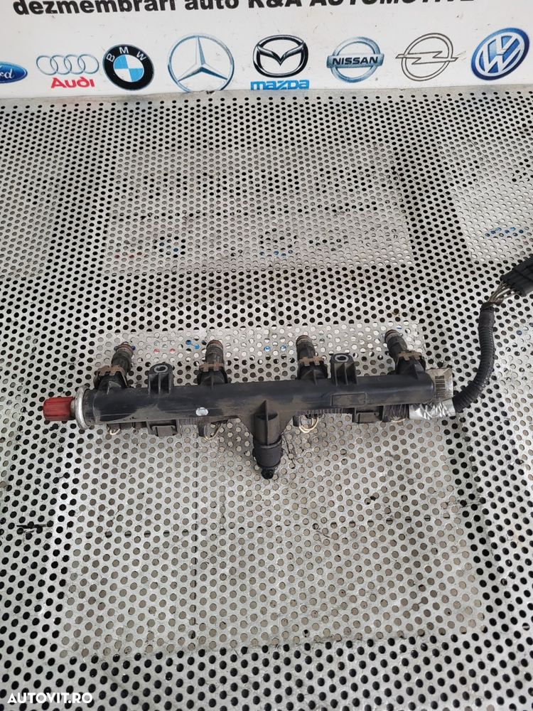 Rampa Injectoare Injectoare Injector Fiat 500 1.4-16 Valve Benzina Cod  - Dezmembrari Arad - 2