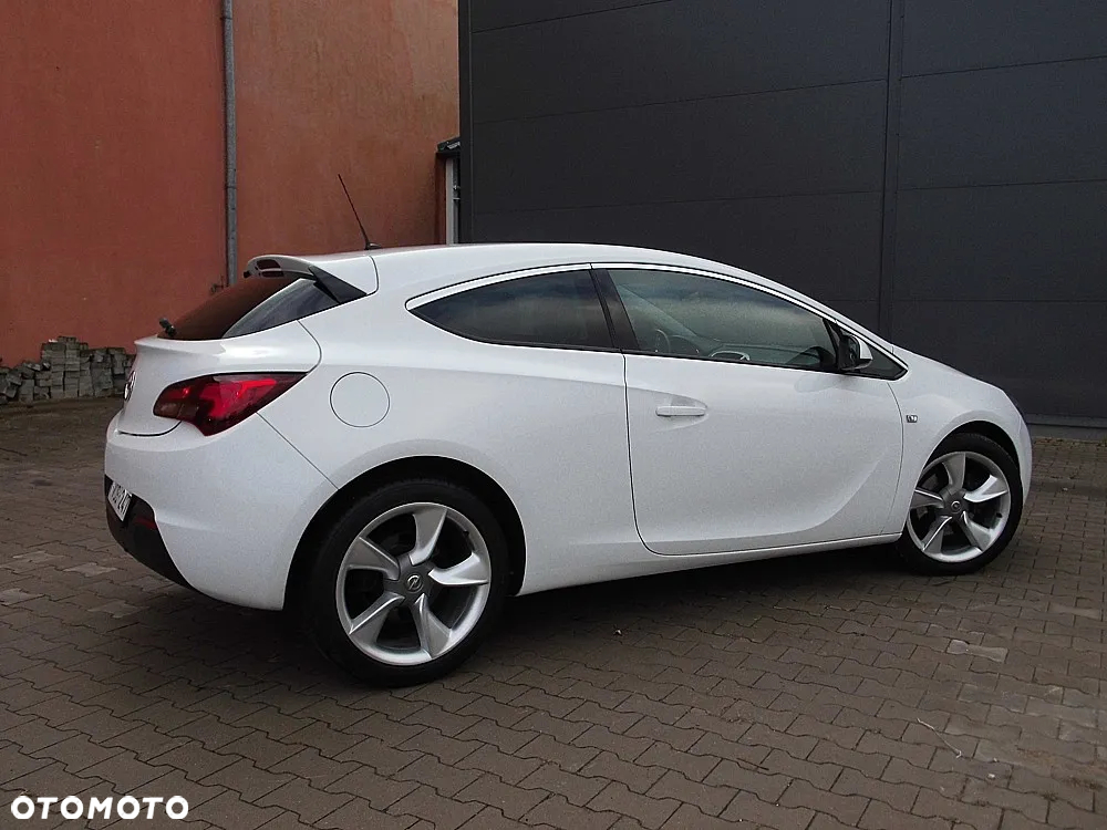 Opel Astra GTC 1.4 Turbo - 7