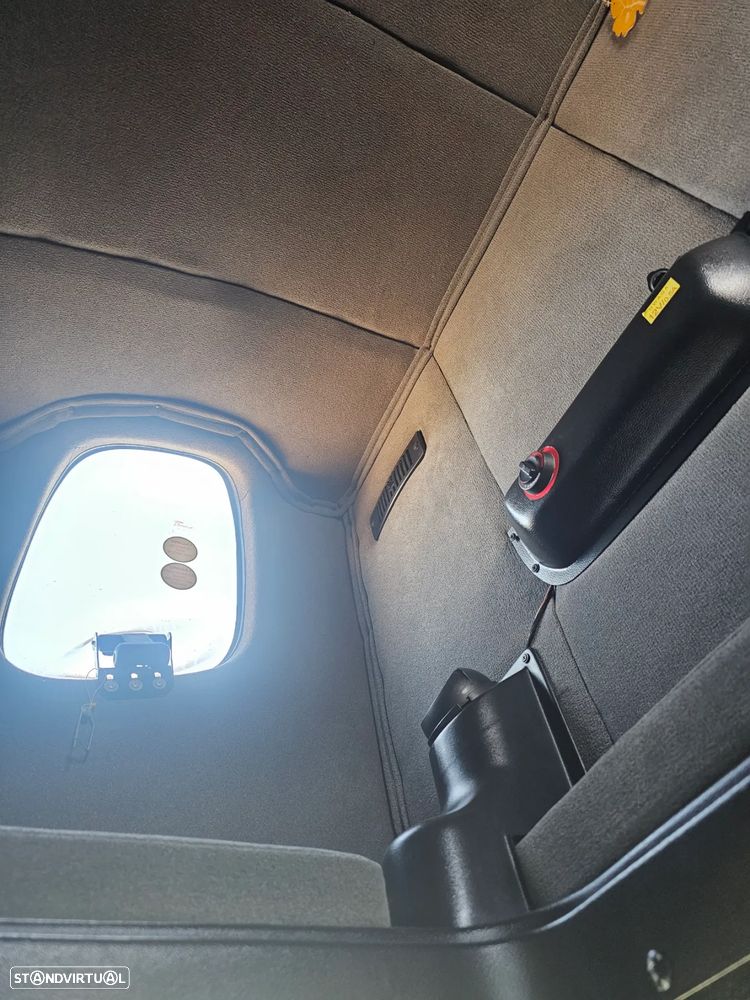 Mercedes-Benz Sprinter 316cdi bluetec - 12