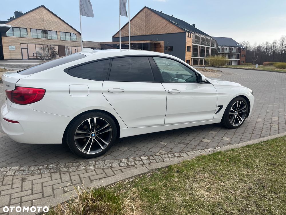 BMW 3GT 320i - 11