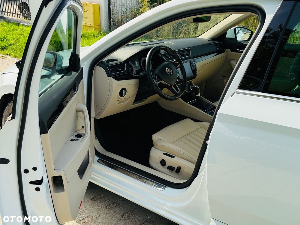 Skoda Superb 2.0 TDI 4x4 L&K DSG - 11