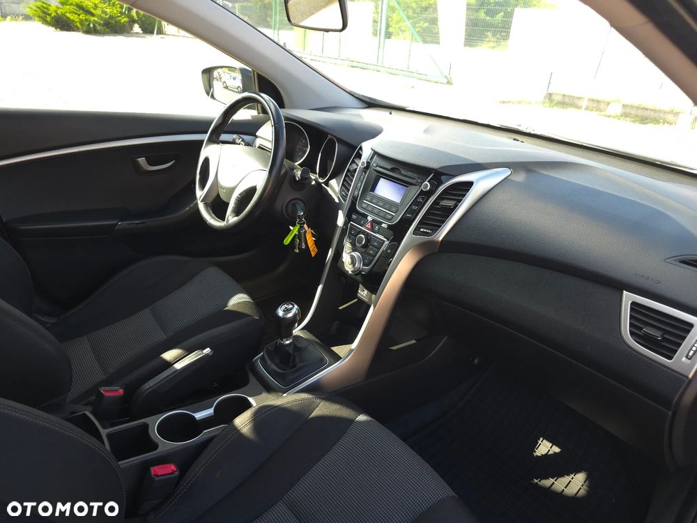 Hyundai i30 blue 1.4 Classic - 14