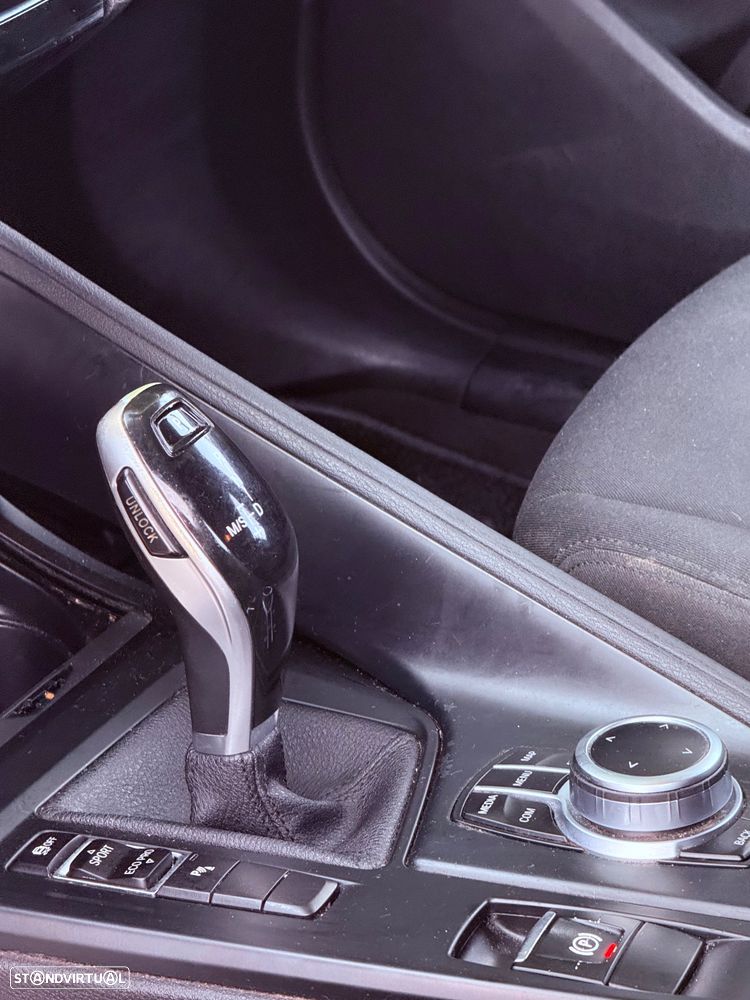 BMW X1 16 d sDrive Auto Advantage - 17