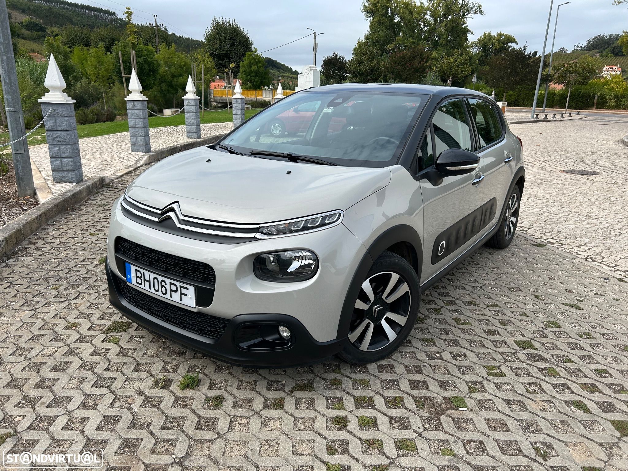 Citroën C3 1.6 BlueHDi Shine - 1