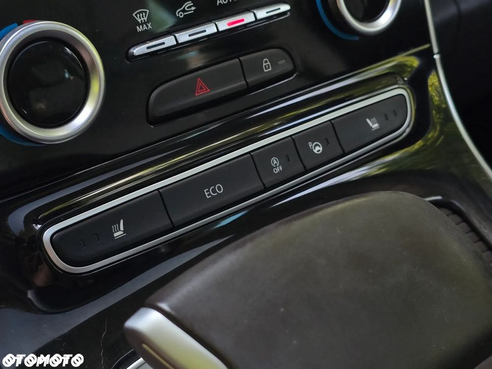 Renault Espace 1.6 dCi Energy Initiale Paris EDC 7os - 30