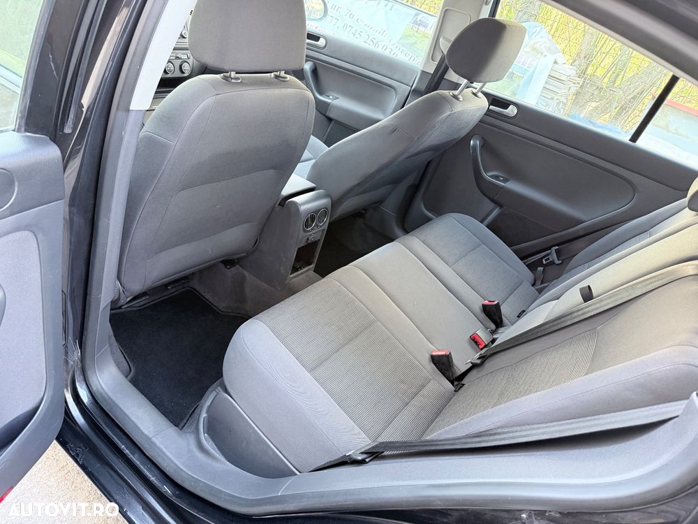 Volkswagen Golf 1.6 Comfortline - 17