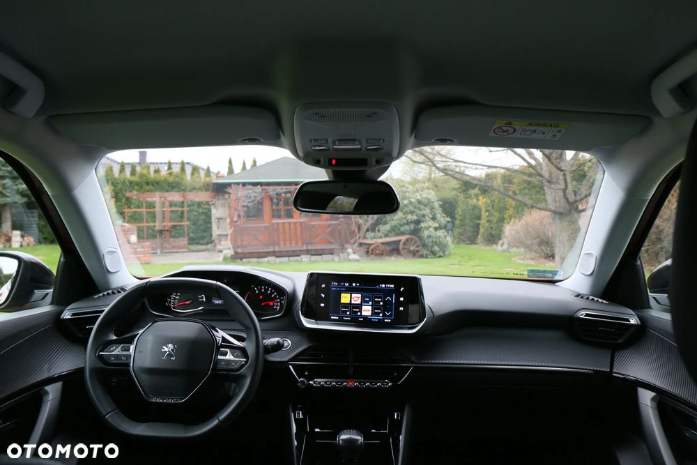 Peugeot 2008 1.2 PureTech Allure S&S - 11
