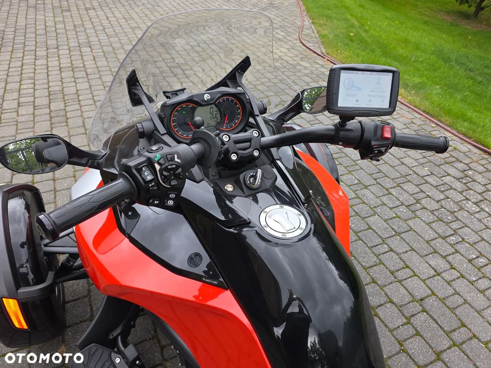 Can-Am Spyder - 4